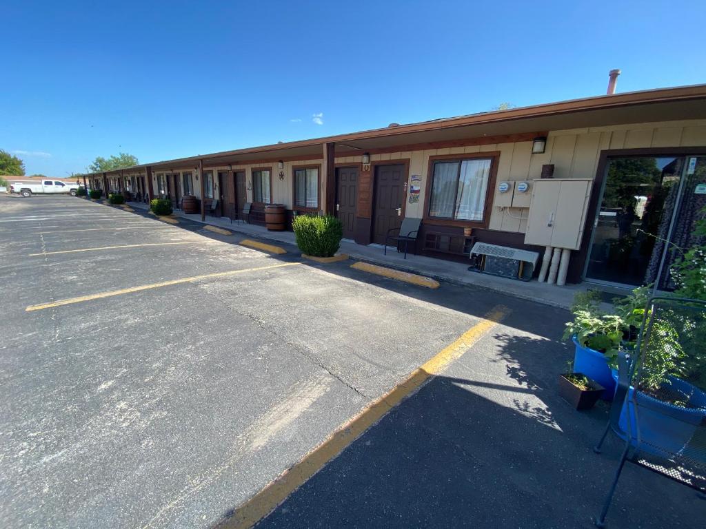 Americas Best Value Inn - Legend's Inn image 20